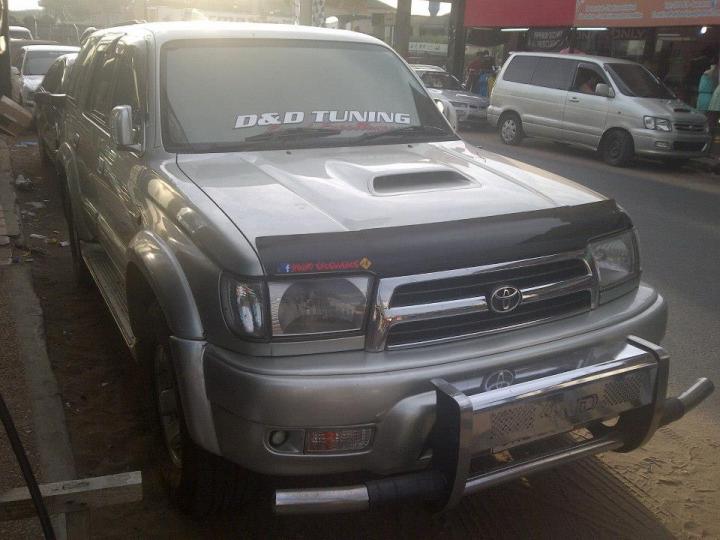 TOYOTA HILUX SURF 4X4