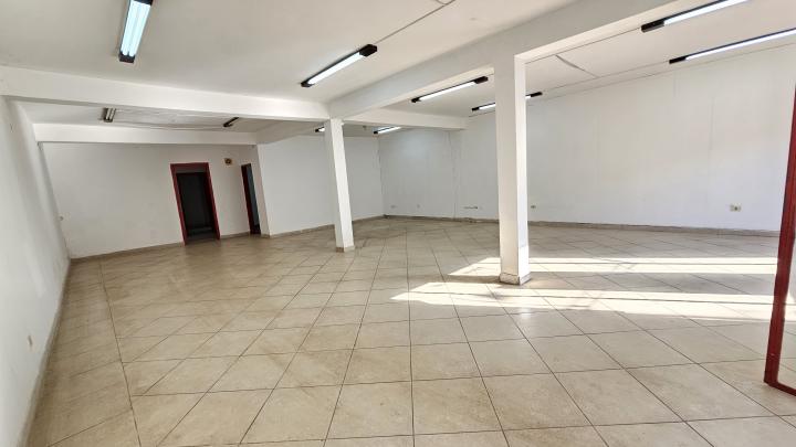 Salon Comercial en Luque